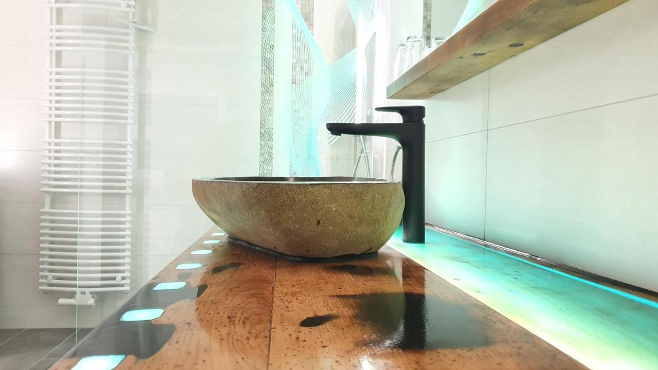 Ferienhaus Balkenkunst ラーデボイル エクステリア 写真